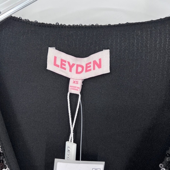 LEYDEN Sequined Wrap Mini Dress in Black Size Xs NWT (Missing Belt) - Picture 8 of 12